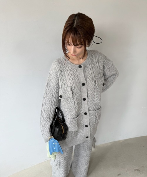 SANSeLF(サンセルフ)の「【SANSeLF】 ニットポケットカーディガン ケーブル編み フロントボタン saw25a014(カーディガン/ボレロ・レディース・グレー・FREE)」の16枚目の写真