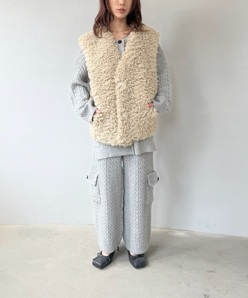 SANSeLF(サンセルフ)の「【SANSeLF】 ニットポケットカーディガン ケーブル編み フロントボタン saw25a014(カーディガン/ボレロ・レディース・グレー・FREE)」の2枚目の写真