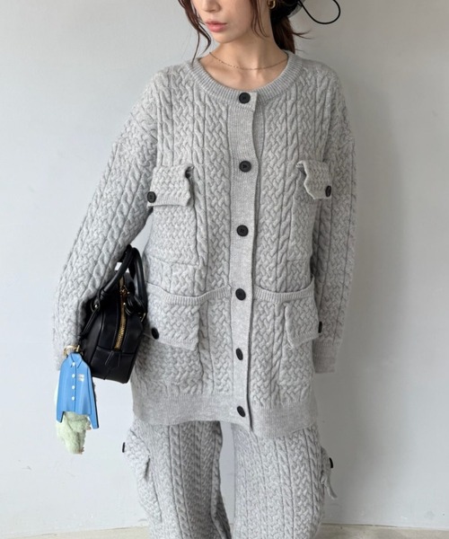 SANSeLF(サンセルフ)の「【SANSeLF】 ニットポケットカーディガン ケーブル編み フロントボタン saw25a014(カーディガン/ボレロ・レディース・グレー・FREE)」の14枚目の写真