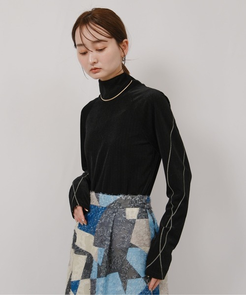 palm RICHE(ポームリシュ)の「タトゥーライクフロッキープリントハイネックトップス(Tシャツ/カットソー・レディース・ブラック/オフホワイト/ライトイエロー・M)」の9枚目の写真