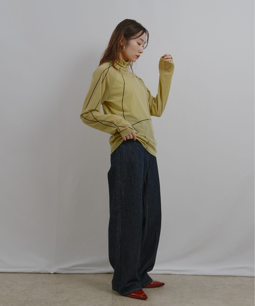 palm RICHE(ポームリシュ)の「タトゥーライクフロッキープリントハイネックトップス(Tシャツ/カットソー・レディース・ブラック/オフホワイト/ライトイエロー・M)」の4枚目の写真