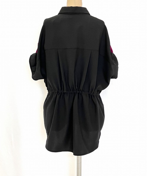 Q（キュー）の「ポプリンフレンチドロストシャツ（シャツ/ブラウス・レディース・ブラウン/ブラック・MEDIUM）」の18枚目の写真