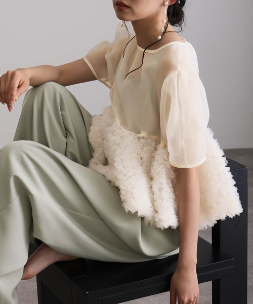 atlo(アトロ)の「セットアップ パンツドレス 結婚式 二次会&ワイドパンツ ペプラム 2点セット オーガンジー セレモニー フォーマル ロング丈 オケージョンドレス お呼ばれ 同窓会 成人式 (パンツドレス・レディース・グレー/ベージュ系その他/ブラック系その他/ブラック・M/L/S)」の4枚目の写真