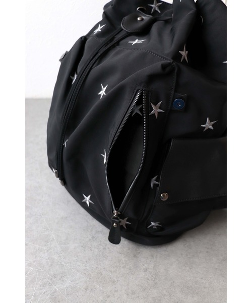 Three Four Time(スリーフォータイム)の「ラム×ナイロン星刺繍BIGリュック(バックパック/リュック・レディース・ブラック・FREE)」の16枚目の写真