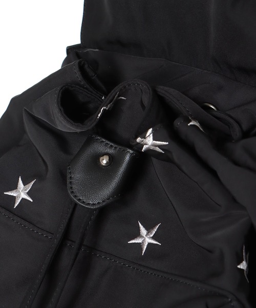 Three Four Time(スリーフォータイム)の「ラム×ナイロン星刺繍BIGリュック(バックパック/リュック・レディース・ブラック・FREE)」の2枚目の写真