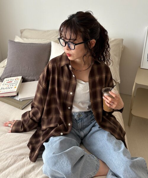 CIAOPANIC TYPY（チャオパニックティピー）の「【WEB限定】【４サイズ展開】ルーズシルエットレギュラーカラーアソートシャツ（シャツ/ブラウス・レディース・ブルー/ベージュ/サックスブルー/ブラック/モカ・X-LARGE/LARGE/MEDIUM/SMALL）」の12枚目の写真