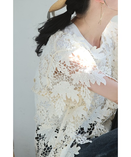 cawaii（カワイイ）の「光が美しく透ける木漏れ日レースのアシンメトリーカットソートップス（Tシャツ/カットソー・レディース・アイボリー/ブラック・FREE）」の8枚目の写真