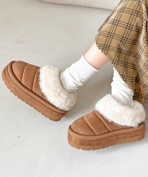 Shoes in Closet(シューズインクローゼット)の「厚底 ボリューム ラインソール ファー スリッポン ムートンブーツ 6494(スリッポン・レディース・ブラウン系その他/ベージュ/ブラック/キャメル・LL/L/M/S)」の13枚目の写真