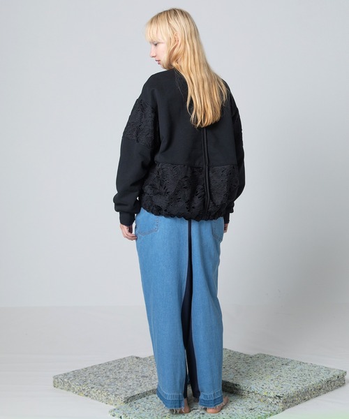 AULA AILA（アウラアイラ）の「レースレイヤードプルオーバー（スウェット・レディース・オフホワイト/ブラック/ミント・0）」の8枚目の写真