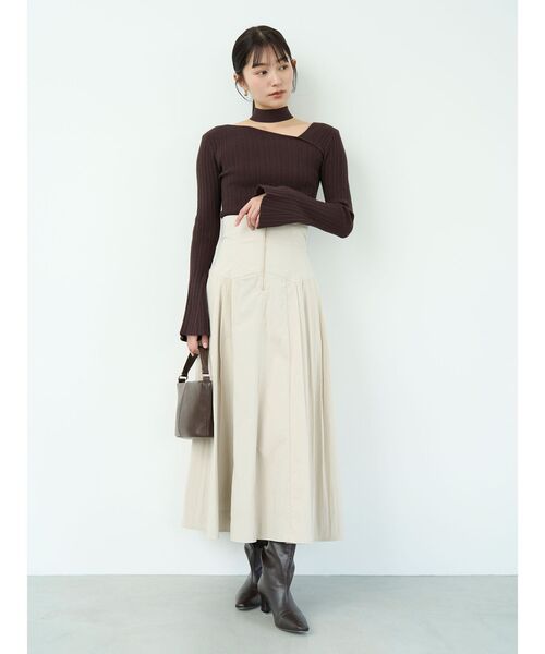 LAGUNAMOON（ラグナムーン）の「ボウタイアシンメトリーネックニットプルオーバー（ニット/セーター・レディース・ブラック/グレー/ブルー/ベージュ/ブラウン・FREE）」の20枚目の写真