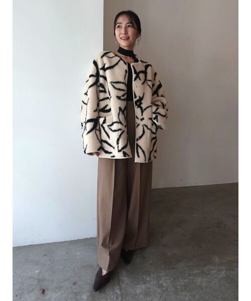 LAGUNAMOON(ラグナムーン)の「ボウタイアシンメトリーネックニットプルオーバー(ニット/セーター・レディース・ブラック/グレー/ブルー/ベージュ/ブラウン・FREE)」の19枚目の写真