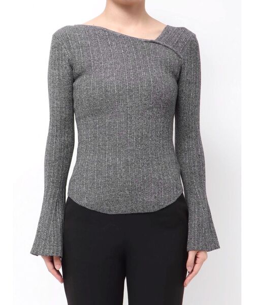 LAGUNAMOON（ラグナムーン）の「ボウタイアシンメトリーネックニットプルオーバー（ニット/セーター・レディース・ブラック/グレー/ブルー/ベージュ/ブラウン・FREE）」の9枚目の写真