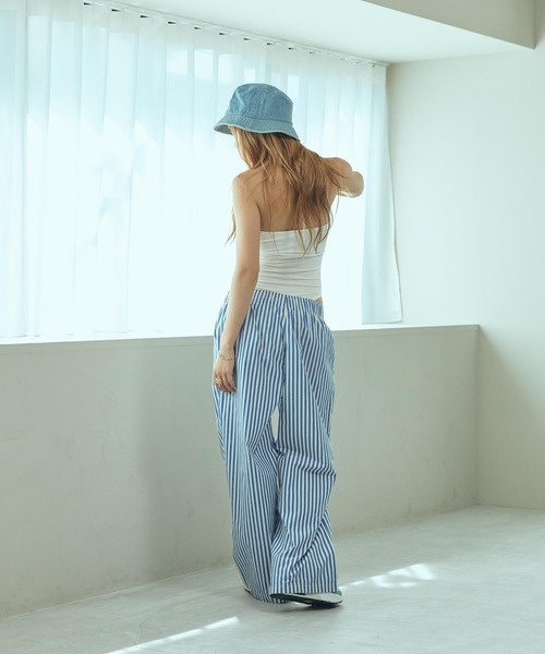 美品　Nike ウィメンズミッドライズストライプパンツ Mサイズ 美品 Nike ウィメンズミッドライズストライプパンツ Mサイズ