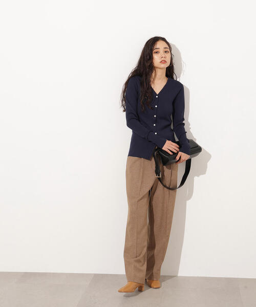 N.（N. Natural Beauty Basic）（エヌエヌナチュラルビューティーベーシック）の「Vネックリブカーディガン（カーディガン/ボレロ・レディース・グリーン/イエロー/ネイビー・MEDIUM）」の18枚目の写真