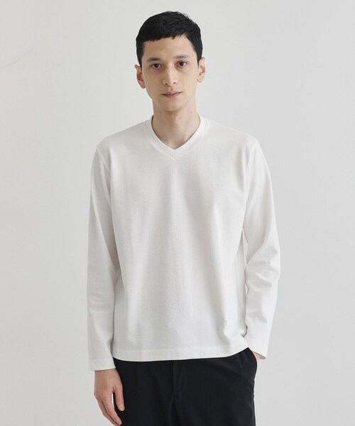 TAKEO KIKUCHI（タケオキクチ）の「【尾州織】ブリスタ Vネック カットソー（Tシャツ/カットソー・メンズ・ネイビー/ボルドー/ホワイト・01/02/03/04）」の2枚目の写真