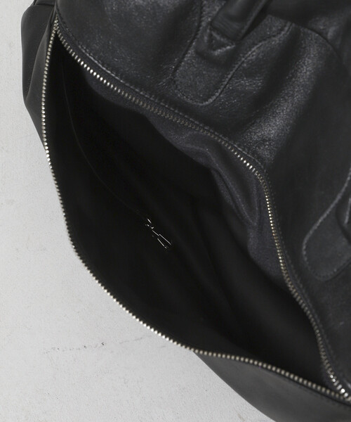 Firsthand（ファーストハンド）の「Firsthand/ファーストハンド Big Leather Boston bag / レザーボストンバッグ / 牛革 / 撥水レザー / A4収納可能（ボストンバッグ・メンズ・ブラック・ONE SIZE）」の19枚目の写真