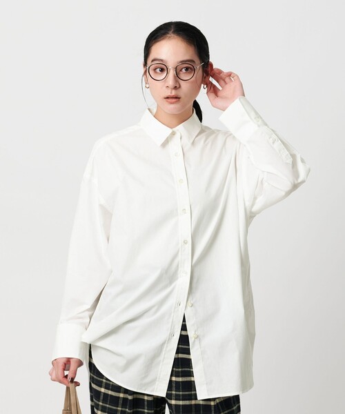 BEAUTY&YOUTH UNITED ARROWS(ビューティーアンドユースユナイテッドアローズ)の「コットンブロード レギュラーカラーシャツ(シャツ/ブラウス・レディース・ホワイト/ライトブルー・FREE)」の2枚目の写真