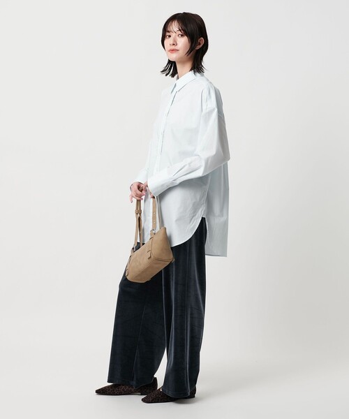 BEAUTY&YOUTH UNITED ARROWS(ビューティーアンドユースユナイテッドアローズ)の「コットンブロード レギュラーカラーシャツ(シャツ/ブラウス・レディース・ホワイト/ライトブルー・FREE)」の5枚目の写真