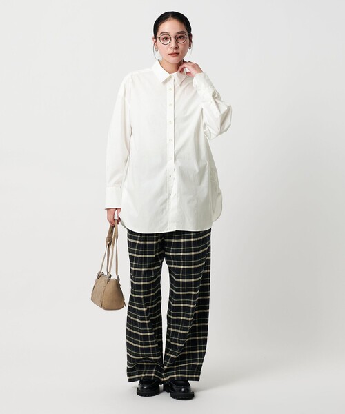 BEAUTY&YOUTH UNITED ARROWS(ビューティーアンドユースユナイテッドアローズ)の「コットンブロード レギュラーカラーシャツ(シャツ/ブラウス・レディース・ホワイト/ライトブルー・FREE)」の8枚目の写真