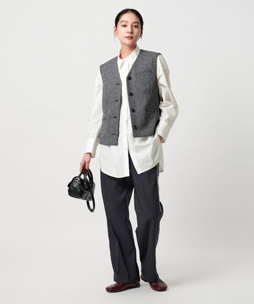 BEAUTY&YOUTH UNITED ARROWS(ビューティーアンドユースユナイテッドアローズ)の「コットンブロード レギュラーカラーシャツ(シャツ/ブラウス・レディース・ホワイト/ライトブルー・FREE)」の9枚目の写真