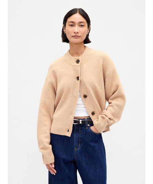 GAP（ギャップ）の「Cashsoft カシミヤタッチ オーバーサイズ チャンキー カーディガン（カーディガン/ボレロ・レディース・ネイビー/ブラック/ライトグレー/キャメル/アイボリー・XS/S/M/L/XL/XXS）」の5枚目の写真