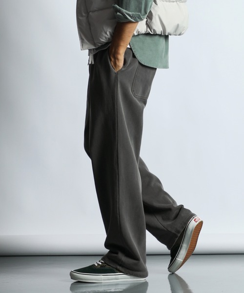 The DUFFER of ST.GEORGE（ザダファーオブセントジョージ）の「PIGMENT-DYE SWEAT WIDE PANTS：ピグメント加工 スウェットワイドパンツ バギーパンツ（スウェットパンツ・メンズ・ベージュ/チャコールグレー/ボルドー・X-LARGE/LARGE/MEDIUM/SMALL）」の19枚目の写真