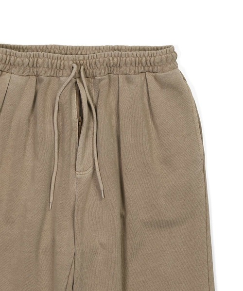 The DUFFER of ST.GEORGE（ザダファーオブセントジョージ）の「PIGMENT-DYE SWEAT WIDE PANTS：ピグメント加工 スウェットワイドパンツ バギーパンツ（スウェットパンツ・メンズ・ベージュ/チャコールグレー/ボルドー・X-LARGE/LARGE/MEDIUM/SMALL）」の13枚目の写真