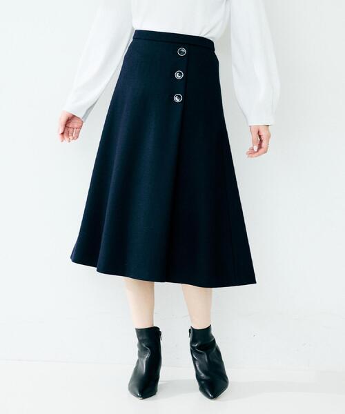 UNTITLED（アンタイトル）の「【ウール100%/後ろウエストゴム】ミルドスムースフレアスカート（スカート・レディース・ブラック/アイボリー/ネイビー/サンドベージュ・03/02/01/00/04/42/44/46/48/50）」の4枚目の写真