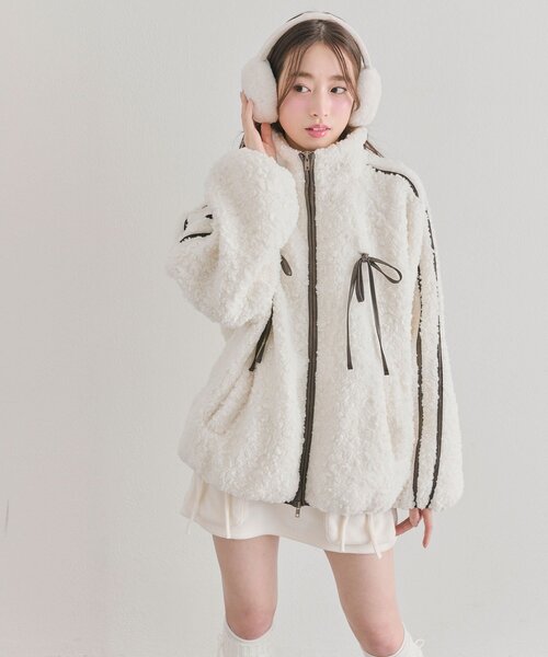 OLIVE des OLIVE（オリーブデオリーブ）の「パイピングボアブルゾン（ブルゾン・レディース・オフホワイト/ライトグレー/モカ・FREE）」の18枚目の写真