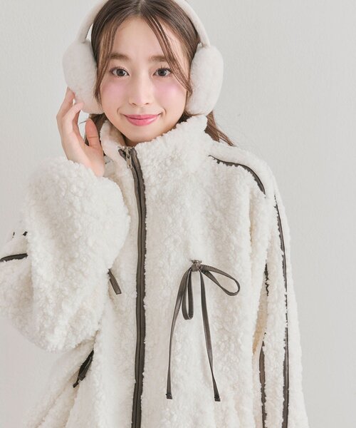 OLIVE des OLIVE（オリーブデオリーブ）の「パイピングボアブルゾン（ブルゾン・レディース・オフホワイト/ライトグレー/モカ・FREE）」の19枚目の写真