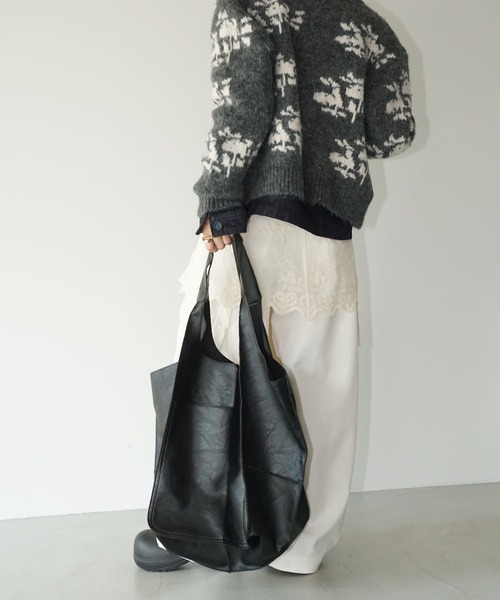 chuclla（チュクラ）の「ソフトレザーショルダーバッグ cha25a014（トートバッグ・レディース・ブラック・FREE）」の9枚目の写真