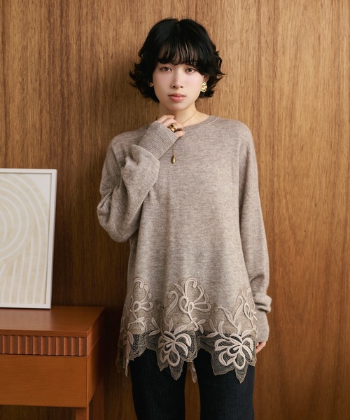 LAULEN（ローレン）の「botanical embroidery lace knit pullover