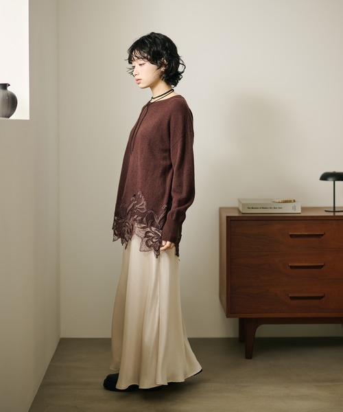 LAULEN(ローレン)の「botanical embroidery lace knit pullover /ボタニカル刺繍レースニットプルオーバー(ニット/セーター・レディース・ブラウン/ベージュ・FREE)」の8枚目の写真