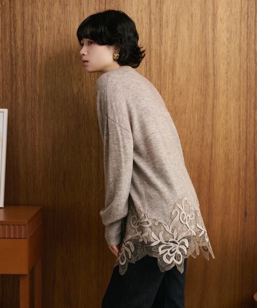 LAULEN(ローレン)の「botanical embroidery lace knit pullover /ボタニカル刺繍レースニットプルオーバー(ニット/セーター・レディース・ブラウン/ベージュ・FREE)」の12枚目の写真