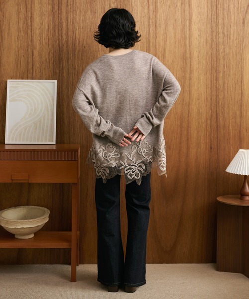 LAULEN（ローレン）の「botanical embroidery lace knit pullover