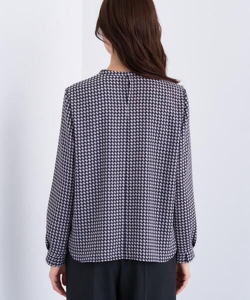 INDIVI(インディヴィ)の「【通勤/オフィス】タックジョーゼットブラウス(シャツ/ブラウス・レディース・ホワイト/ブルー系5/ネイビー系・40/38/36/03/05/13/15 /19)」の19枚目の写真