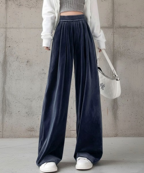 Maison Calme(メゾンカルム)の「シャイニーベロアリラックスワイドパンツ ウエストゴム ボトムス 美シルエット(その他パンツ・レディース・ブラウン/ネイビー/ブラック・M/L)」の3枚目の写真