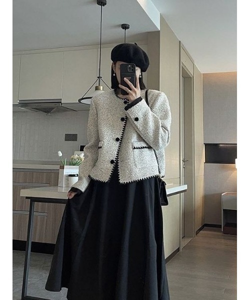 Ritzy(リッツィー)の「トゥイード素材 ノーカラージャケット(ノーカラージャケット・レディース・ライトグレー・M/L)」の4枚目の写真