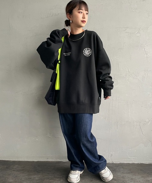 BEN DAVIS（ベンデイビス）の「【WEB限定】[BEN DAVIS/ベンデイビス] サークル刺繍ロゴ バックデザイン クルーネックスウェット（スウェット・レディース・ライトグレー/ブラウン/ブラック・M/L/XL）」の14枚目の写真