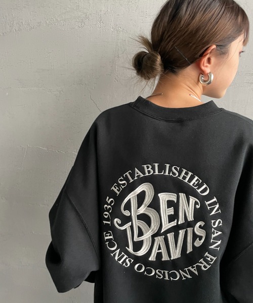 BEN DAVIS（ベンデイビス）の「【WEB限定】[BEN DAVIS/ベンデイビス] サークル刺繍ロゴ バックデザイン クルーネックスウェット（スウェット・レディース・ライトグレー/ブラウン/ブラック・M/L/XL）」の18枚目の写真
