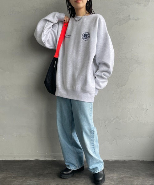 BEN DAVIS（ベンデイビス）の「【WEB限定】[BEN DAVIS/ベンデイビス] サークル刺繍ロゴ バックデザイン クルーネックスウェット（スウェット・レディース・ライトグレー/ブラウン/ブラック・M/L/XL）」の6枚目の写真