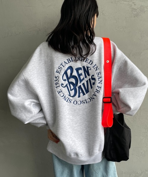 BEN DAVIS（ベンデイビス）の「【WEB限定】[BEN DAVIS/ベンデイビス] サークル刺繍ロゴ バックデザイン クルーネックスウェット（スウェット・レディース・ライトグレー/ブラウン/ブラック・M/L/XL）」の20枚目の写真
