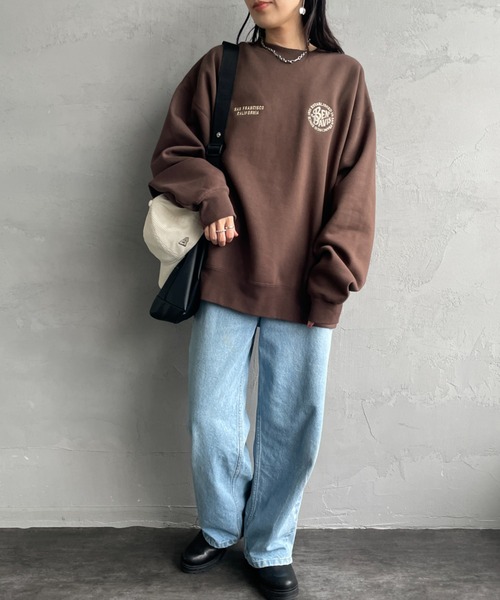 BEN DAVIS（ベンデイビス）の「【WEB限定】[BEN DAVIS/ベンデイビス] サークル刺繍ロゴ バックデザイン クルーネックスウェット（スウェット・レディース・ライトグレー/ブラウン/ブラック・M/L/XL）」の8枚目の写真
