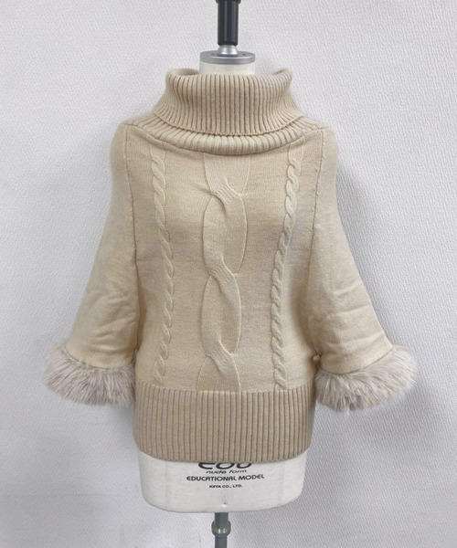 LADY LIKE(レディライク)の「袖口ファー付きオフタートル2WAYケーブルニット(ニット/セーター・レディース・ベージュ/オフホワイト・M)」の21枚目の写真