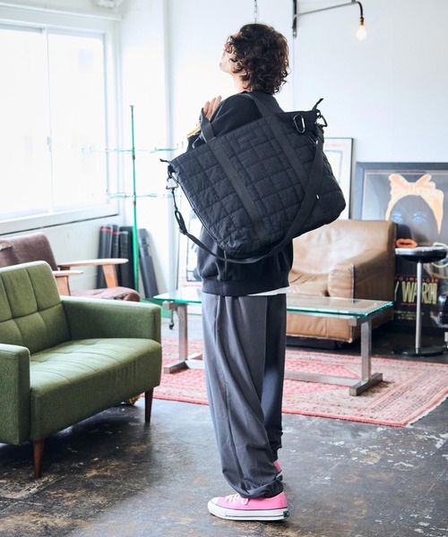 ADAM PATEK（アダムパテック）の「【RES】【ADAMPATEK】square quilt shoulder tote bag/スクエアキルトビッグショルダートートバッグ（トートバッグ・メンズ・カーキ/グレー/ブラック・FREE）」の5枚目の写真