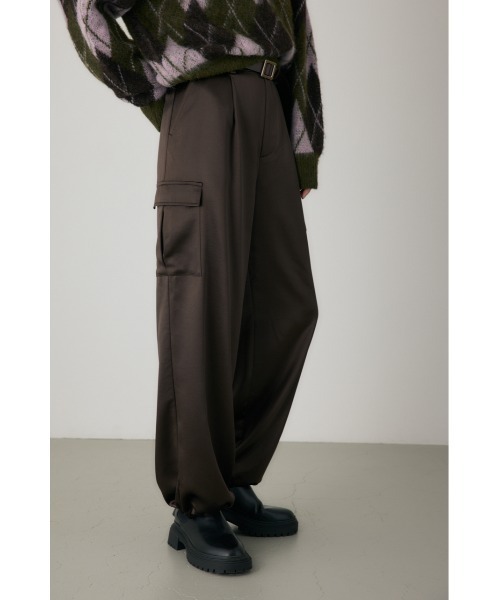 crie conforto（クリーコンフォルト）の「フローワークパンツ　サテン / 2WAY（カーゴパンツ・レディース・ブラウン/ネイビー・MEDIUM/SMALL）」の20枚目の写真