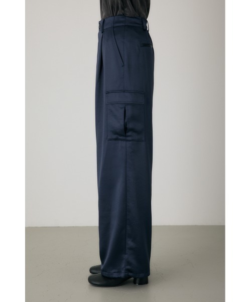 crie conforto（クリーコンフォルト）の「フローワークパンツ　サテン / 2WAY（カーゴパンツ・レディース・ブラウン/ネイビー・MEDIUM/SMALL）」の11枚目の写真