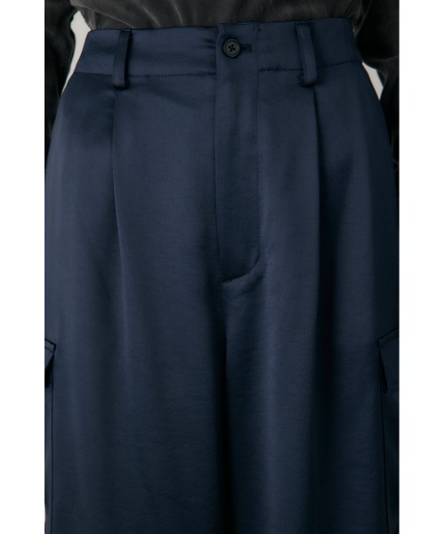 crie conforto（クリーコンフォルト）の「フローワークパンツ　サテン / 2WAY（カーゴパンツ・レディース・ブラウン/ネイビー・MEDIUM/SMALL）」の13枚目の写真