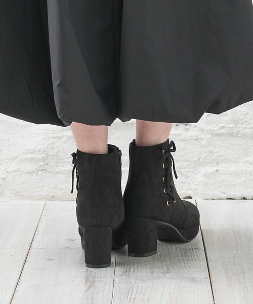 Honeys(ハニーズ)の「サイドレースアップブーツ(ブーツ・レディース・グレイッシュベージュ/ブラウン/ブラック・LL/L/S/M)」の9枚目の写真