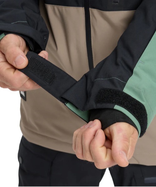 Quiksilver(クイックシルバー)の「SYCAMORE BLOCK 20K J/クイックシルバースキースノーボードウェア(ジャケット)(マウンテンパーカー・メンズ・ブラウン/グリーン・SMALL/MEDIUM/LARGE/X-LARGE)」の21枚目の写真